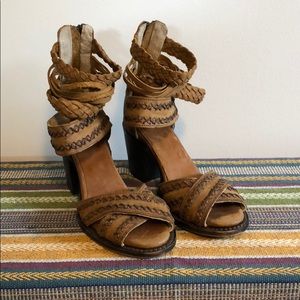 Awesome Freebird heels • EUC